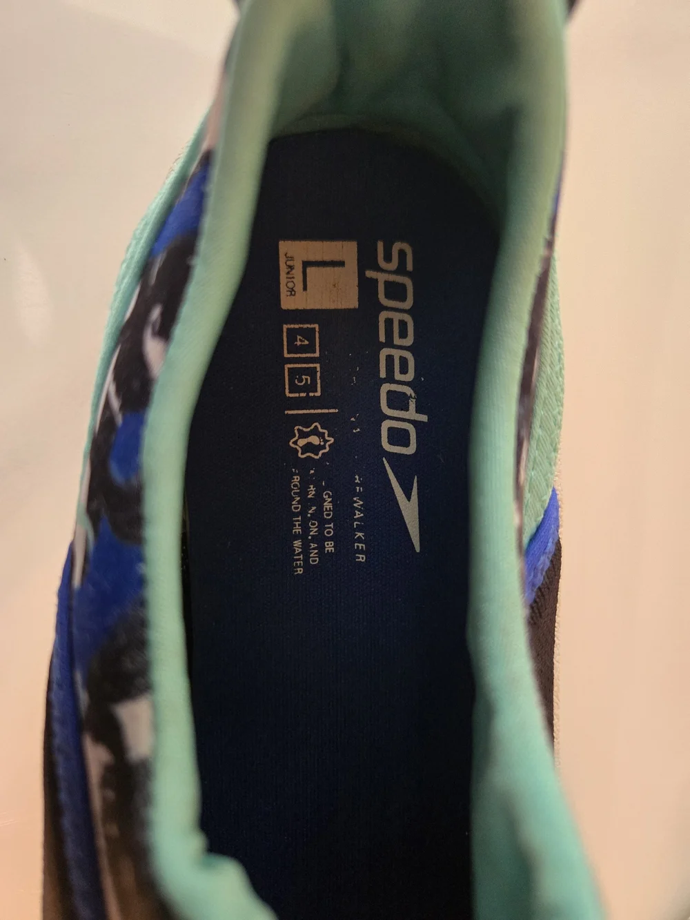 Speedo Black Aqua Slip-On Water Shoes with Blue & Teal Accents Kids Size L